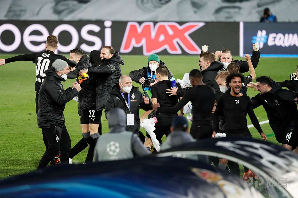 CNC lathe machining piston